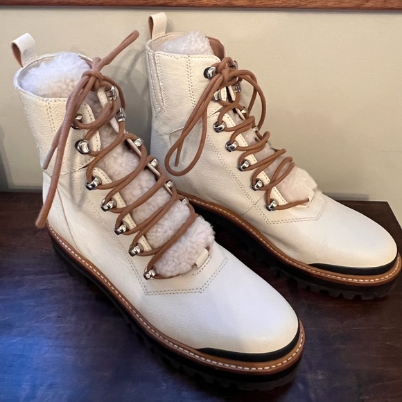BRAND NEW Marc Fisher Izzie Leather Boot - Picture 4 of 6